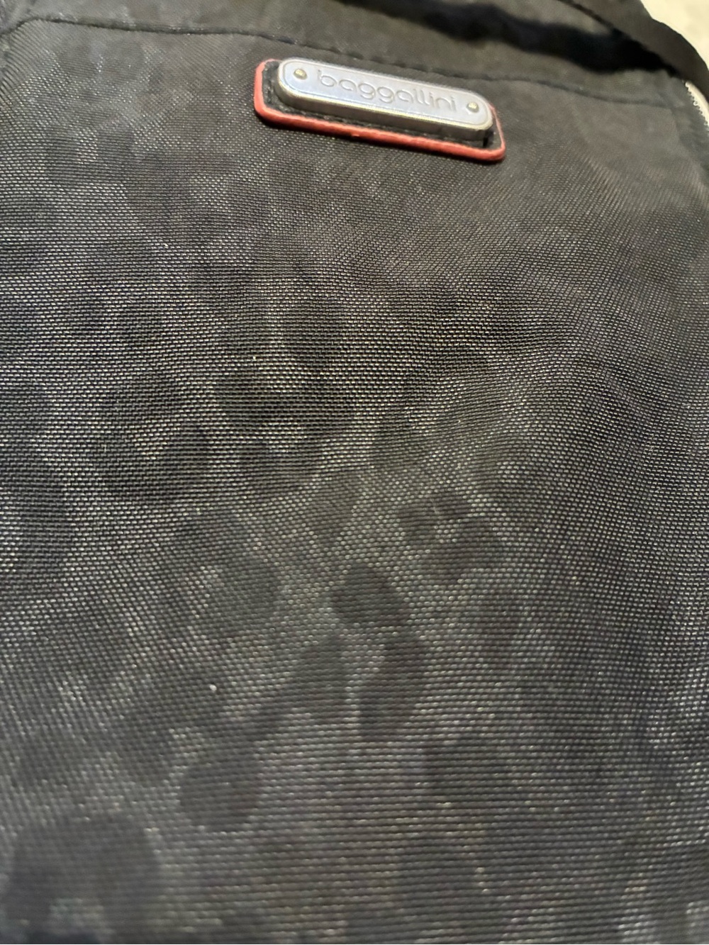 Baggallini Black Bryant Crossbody - Picture 7 of 8